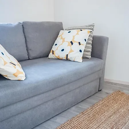 Cozy City Studio By Tram And Bus Stops Apartment *